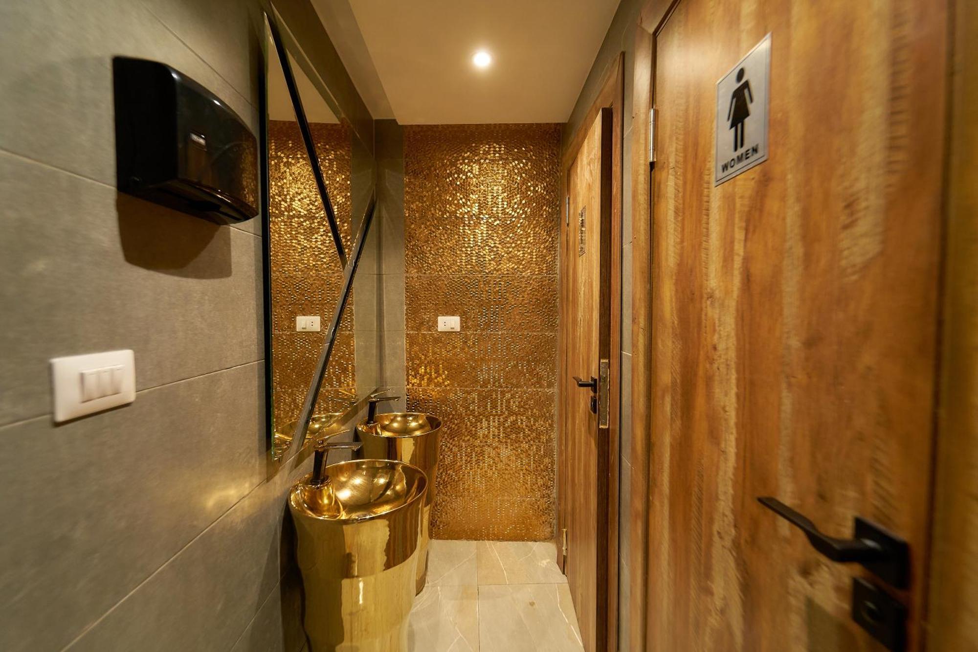 Crown Pyramids View Hotel Giza Екстериор снимка