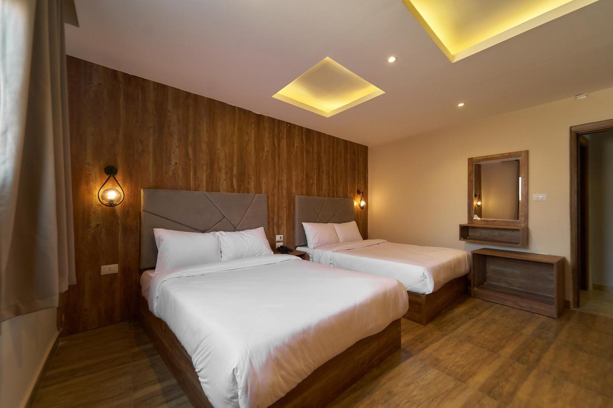 Crown Pyramids View Hotel Giza Екстериор снимка