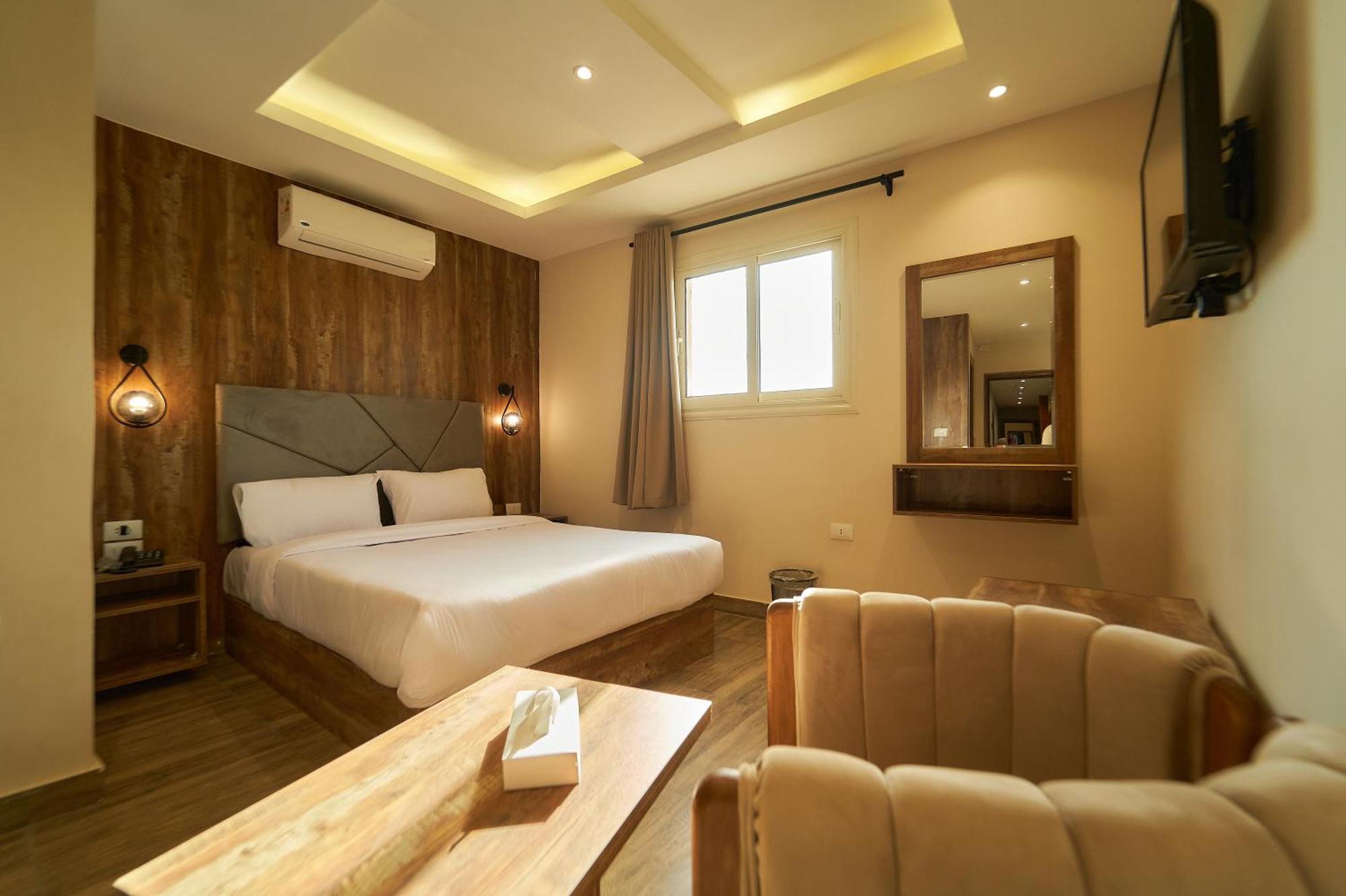 Crown Pyramids View Hotel Giza Екстериор снимка