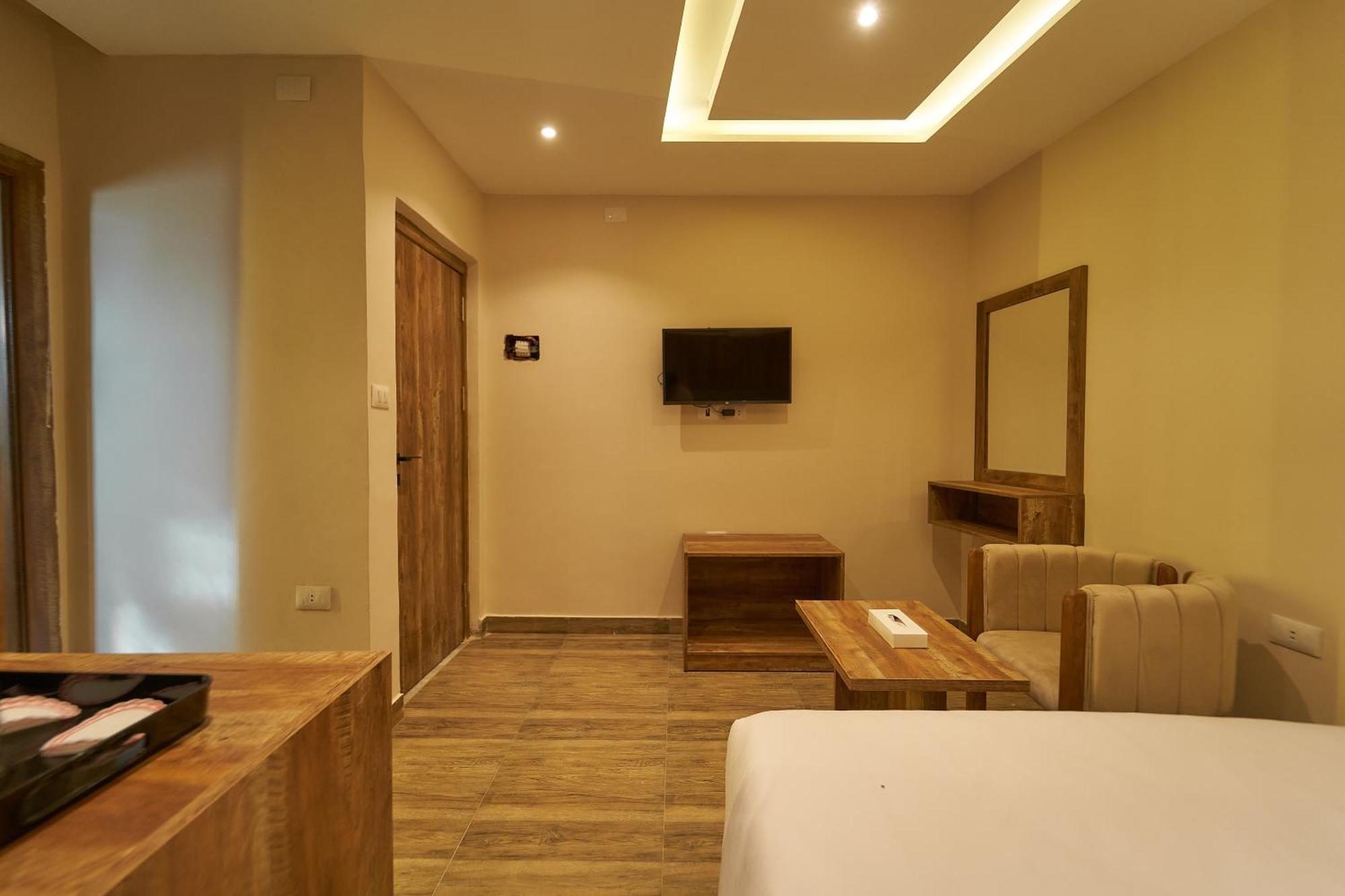 Crown Pyramids View Hotel Giza Екстериор снимка
